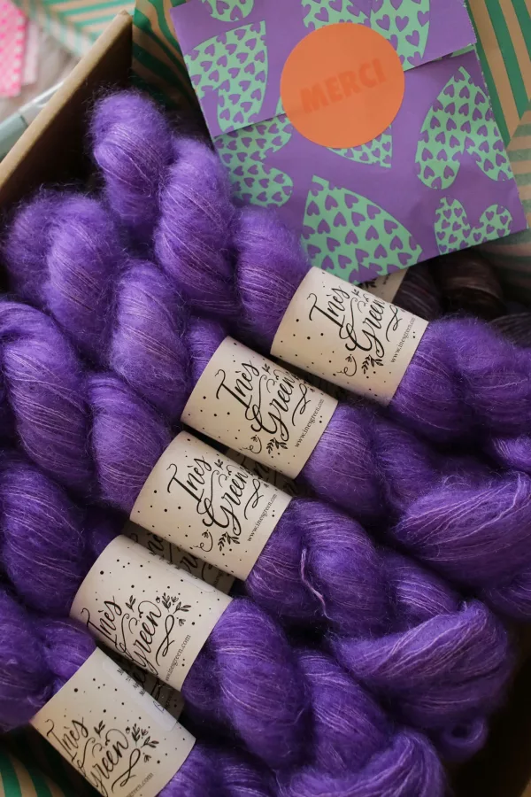 mohair violet,écheveau violet,pelote violette,merino violet,laine mauve