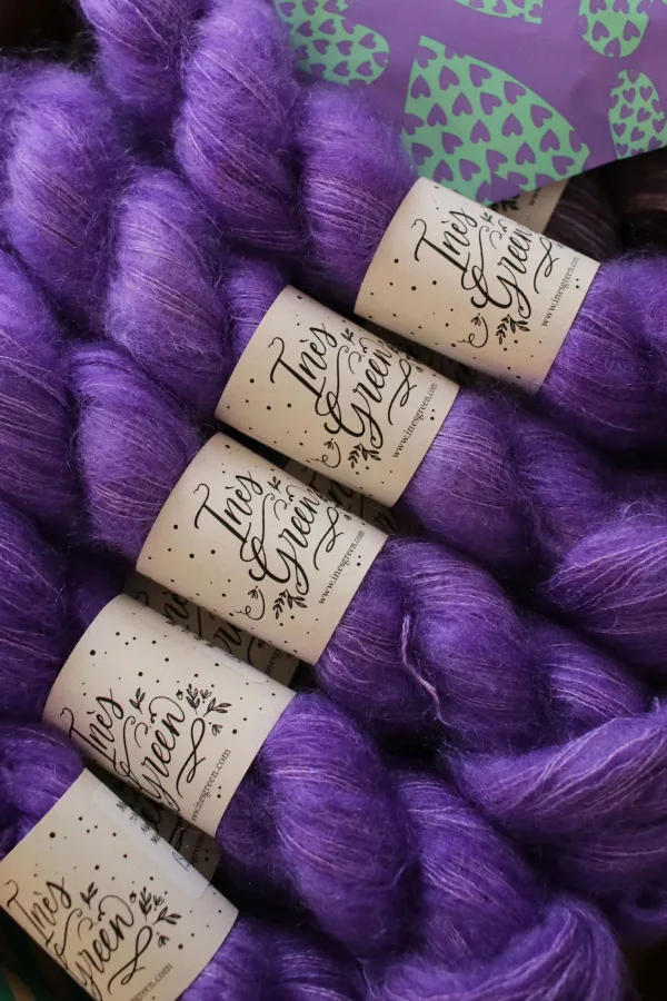 mohair violet,écheveau violet,pelote violette,merino violet,laine mauve