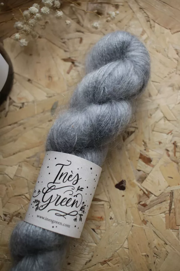 laine mohair gris,laine poilue,laine grise